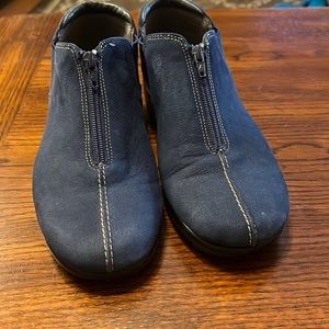 SOLD. Aerosoles blue suede booties